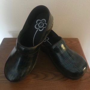 Sanita Women’s Smart Step Skylar Shoe